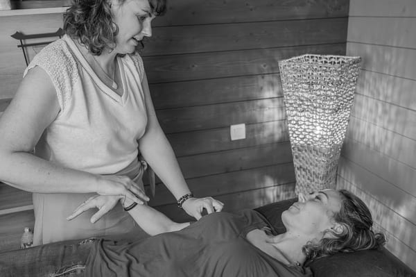 Marine Laroche | Magnétisme Reiki Massages Marine Laroche Magnétisme Reiki Lesneven